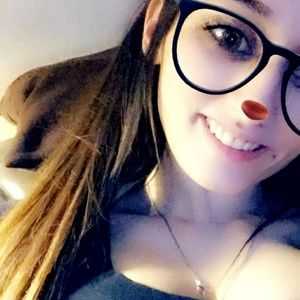 Meet your Posher, Hannah